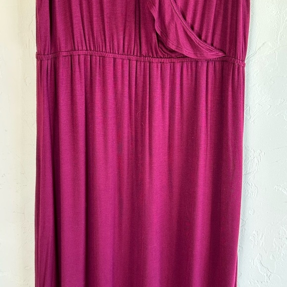 Apt. 9 Wine/Burgundy V-Neck Ruffle Sleeveless Maxi Dress with Side Slit Sz L - Picture 3 of 13